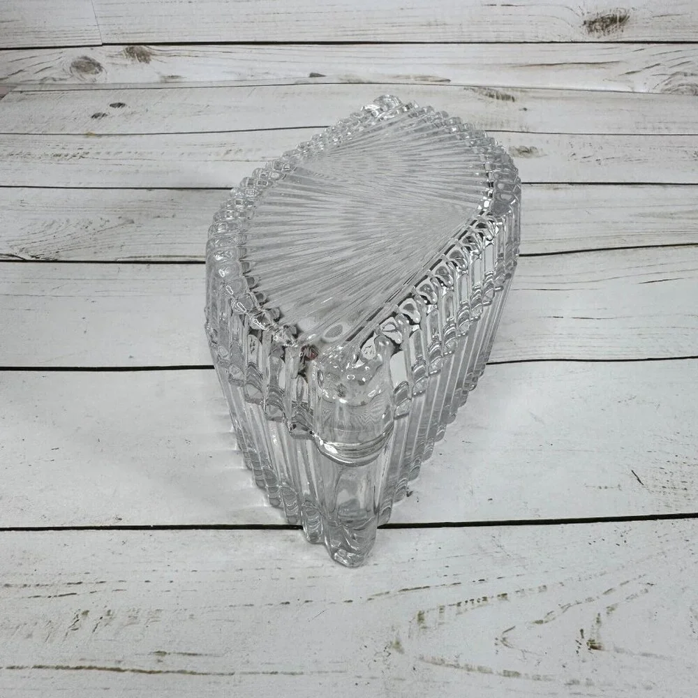 Mikasa Diamond Fire Crystal Glass‎ Covered Trinket Box Leaf Shape WY247/930